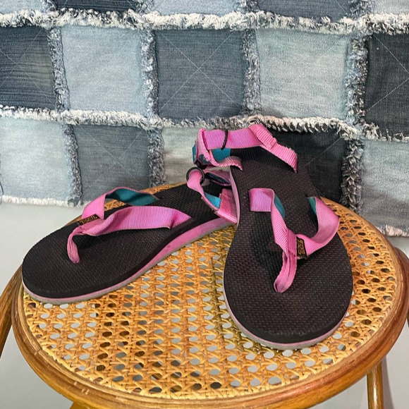 Teva Sandals size 10 - Picture 1 of 4